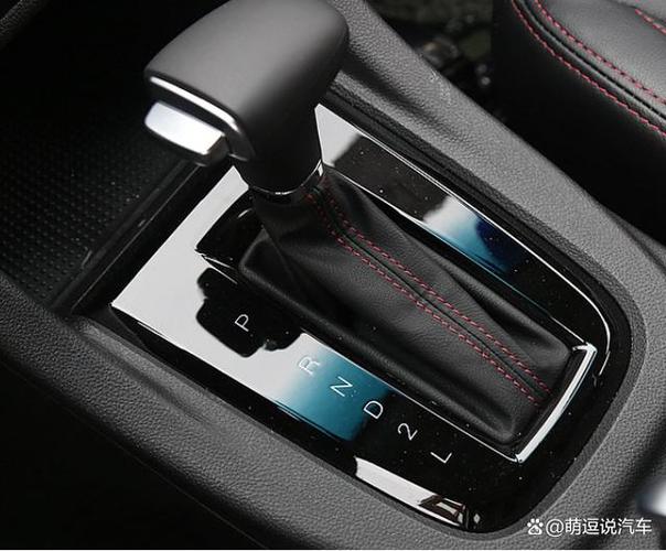 自动挡汽车d档换l挡要踩刹车吗游戏截图