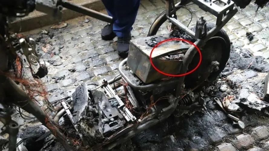 电动车锂电池会爆炸吗游戏截图