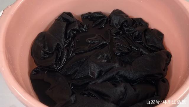 防止黑色衣服褪色缩略图