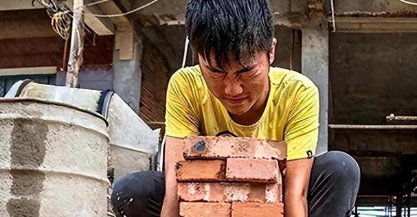 为什么年轻人要去搬砖游戏截图