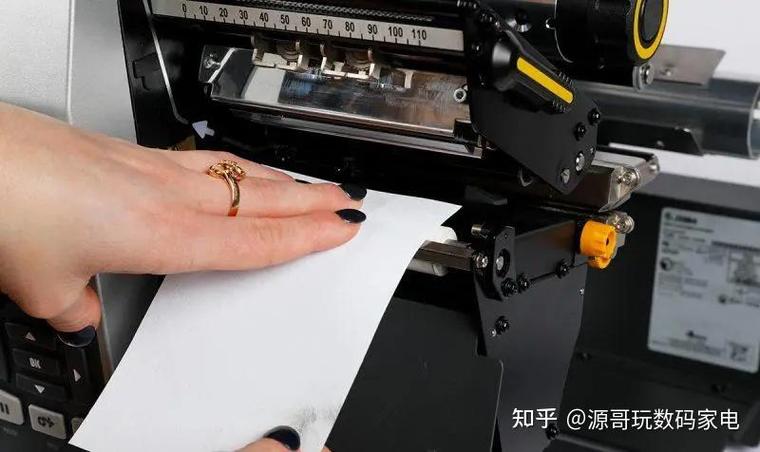 惠普打印机打印出来出现横条怎么办缩略图