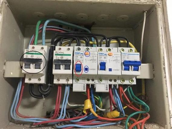 为什么没跳闸却突然断电了游戏截图