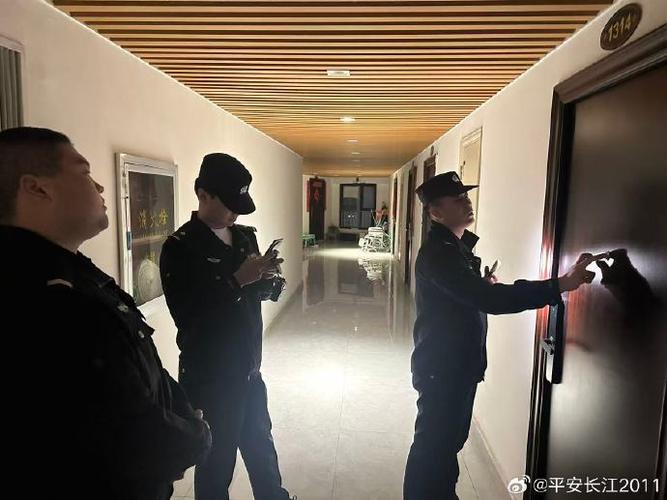 自己的房子做民宿被警察查了缩略图