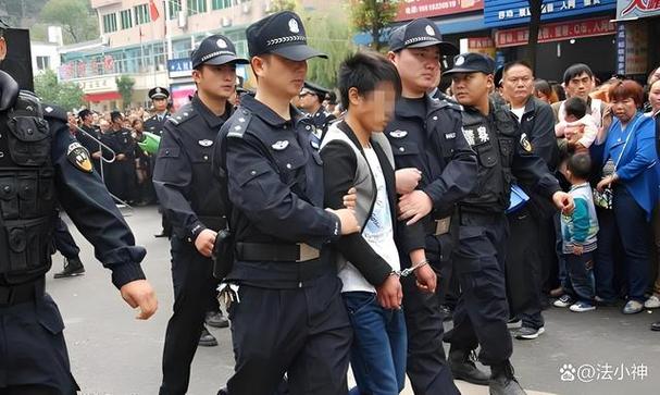 被警察抓了会检查手机缩略图
