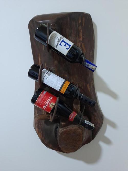 2瓶木箱装的红酒是啥酒图标