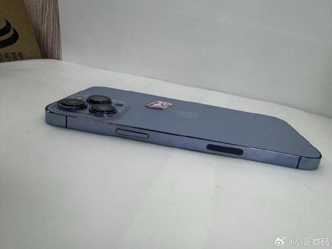 苹果13promax卡槽哪个是主卡缩略图