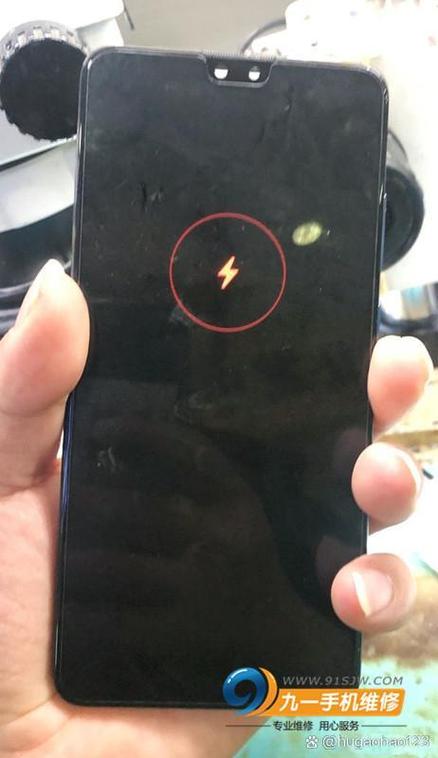 华为手机充不进去电但是显示在充电游戏截图