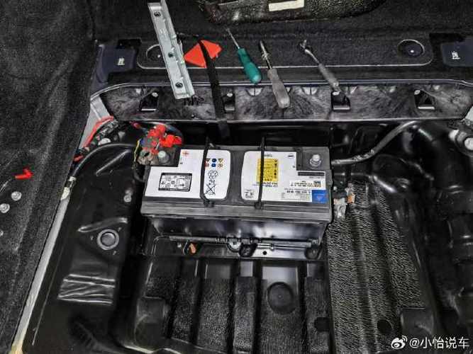 车放了三个月电瓶没电了还能用吗缩略图