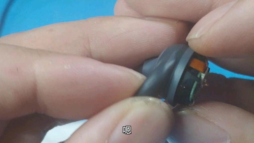 jbl蓝牙耳机右边连接不上蓝牙是为什游戏截图