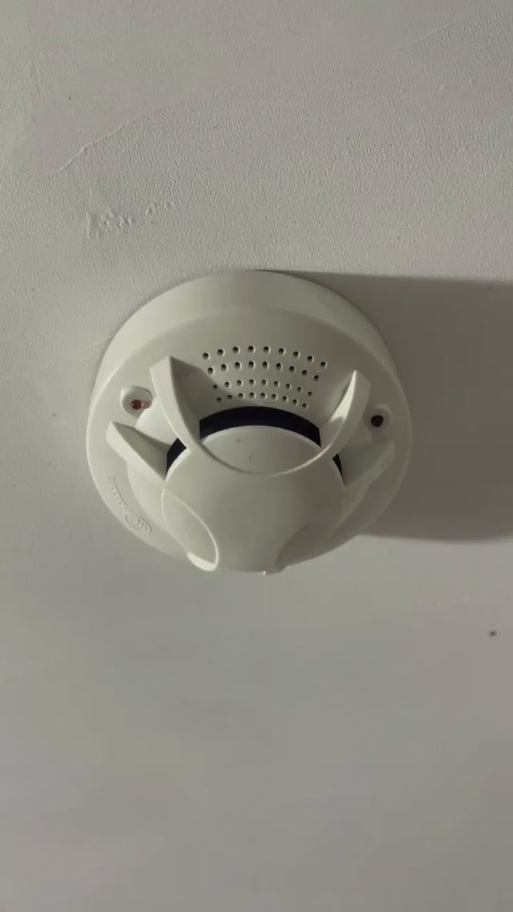 家中烟雾报警器一直响图标
