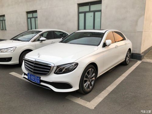 奔驰E300L白色缩略图