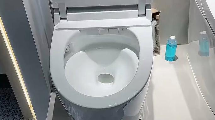智能马桶自动翻盖不灵敏图标