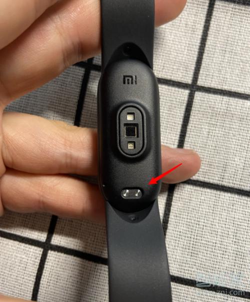 小米手环可以用手机充电器充电吗缩略图