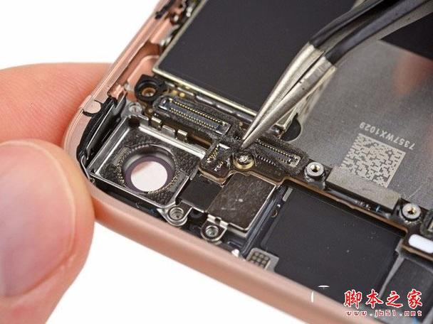 苹果8后摄像头金属圈怎么拆游戏截图