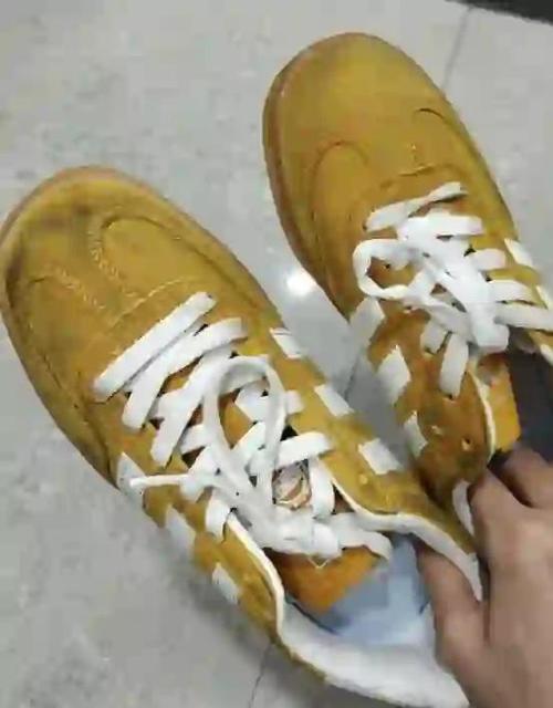 清洗小白鞋的小妙招缩略图
