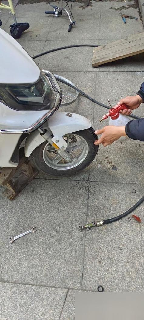 电动车颠簸就断电又马上恢复图标