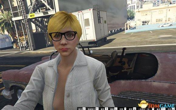 gta5线上女角色可以换胸罩吗游戏截图