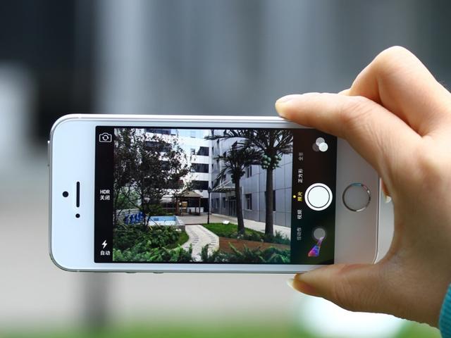 iphone拍的照片不在相册里缩略图