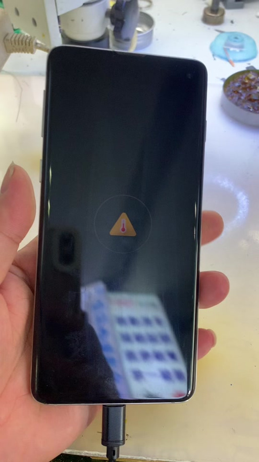 三星充电显示一个叹号游戏截图