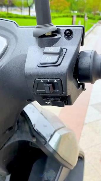 雅迪电动车转向灯声音怎么关缩略图