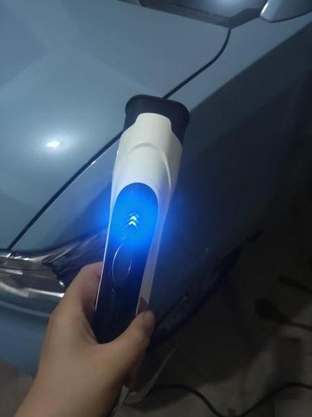 充电显示灯蓝色正常吗缩略图