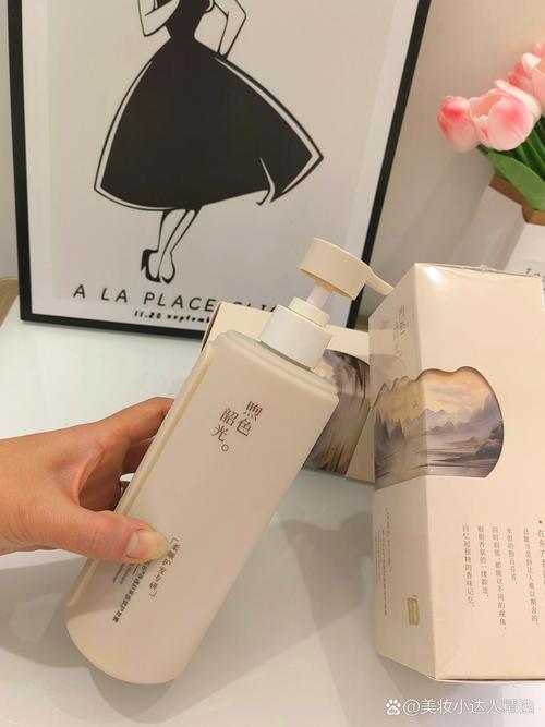 白色帽子发黄怎么洗白小妙招缩略图