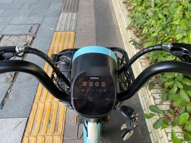 爱玛电动车充不进去电是怎么回事缩略图