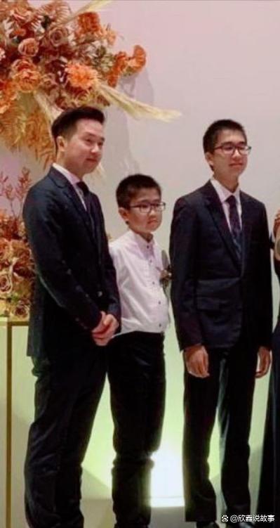 亿万富婆的三个儿子缩略图