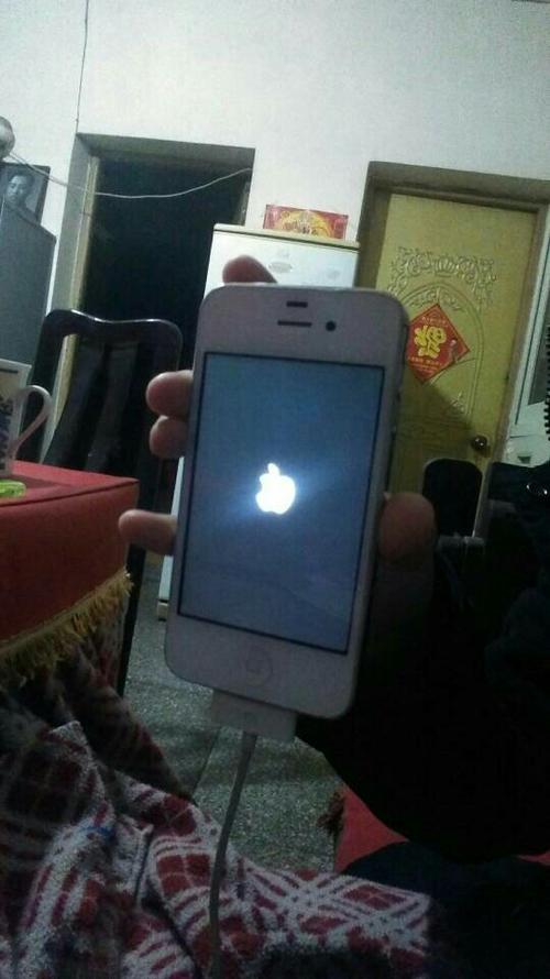手机充电显示为什么成了白色缩略图