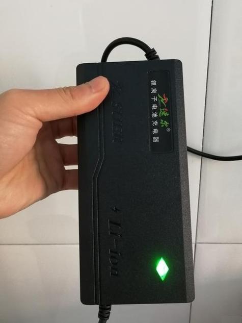 儿童平衡车充电器一直绿灯缩略图