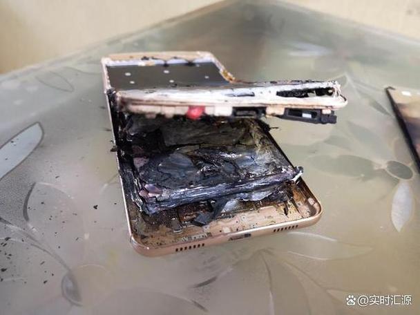 手机充电口烧了有焦味怎么处理缩略图