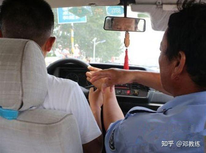 科目二教练暗示花钱过缩略图
