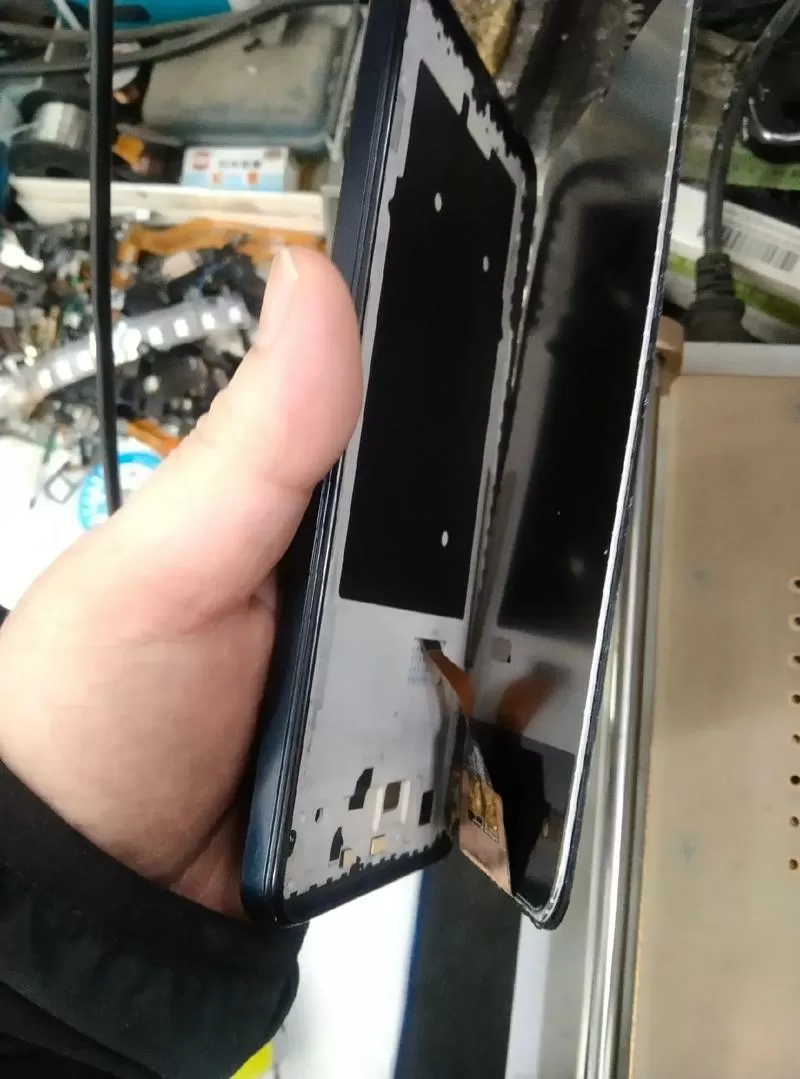 手机屏幕裂开用什么胶水游戏截图